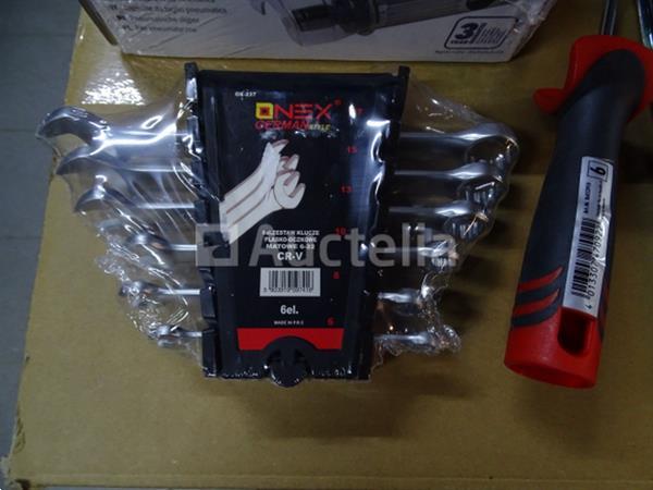 Grote foto diverse hulpmiddelen zie details doe het zelf en verbouw gereedschappen en machines