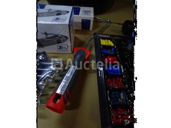 Grote foto diverse hulpmiddelen zie details doe het zelf en verbouw gereedschappen en machines