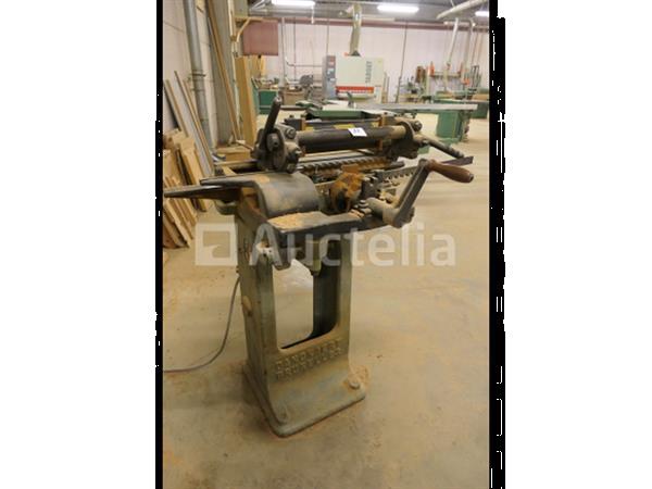 Grote foto danckaert zwaluwstaartmachine voor meubelladen doe het zelf en verbouw ijzerwaren en bevestigingsmiddelen