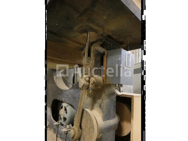 Grote foto vanden abelle inlegwerk figuurzaagmachine omgebouwd tot schuurmachine doe het zelf en verbouw ijzerwaren en bevestigingsmiddelen