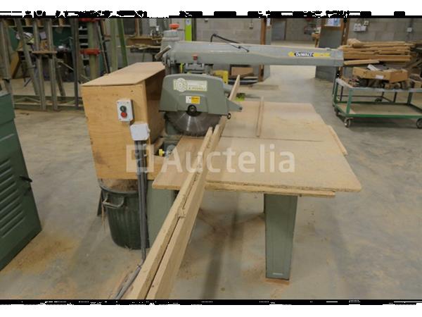 Grote foto dewalt radiale zaag doe het zelf en verbouw ijzerwaren en bevestigingsmiddelen