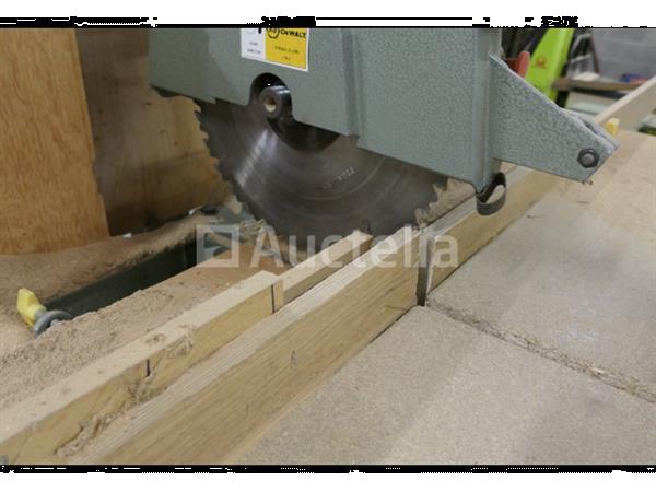 Grote foto dewalt radiale zaag doe het zelf en verbouw ijzerwaren en bevestigingsmiddelen