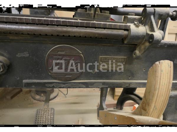 Grote foto houten frees molen doe het zelf en verbouw ijzerwaren en bevestigingsmiddelen