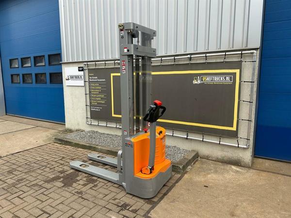 Grote foto vs 22540 elektrische stapelaar ecv10 nieuwstaat doe het zelf en verbouw hefwerktuigen