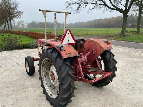 Grote foto international 633 tractor kruip versnelling agrarisch tractoren