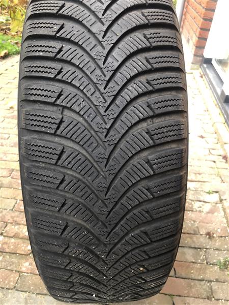 Grote foto winterbanden op velg auto onderdelen banden en velgen