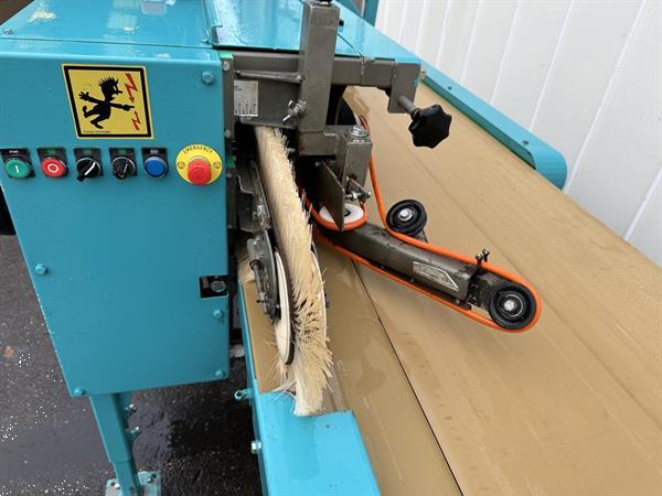 Grote foto total systems tulpen ontbolmachine agrarisch tuinbouw