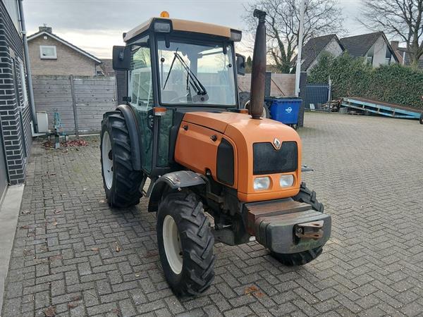 Grote foto renault dionis 140 4x4 agrarisch tractoren