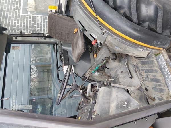 Grote foto renault dionis 140 4x4 agrarisch tractoren