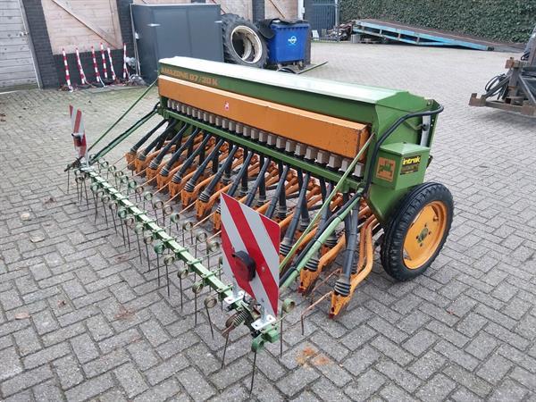 Grote foto amazone d7 zaaimachine 3 meter breed agrarisch zaaimachines