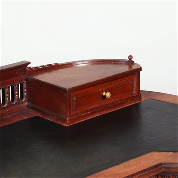 Grote foto niervormig klein bureau met opstand en ingelegd met zwart leer ca 1885 no.351920 antiek en kunst overige in antiek gebruiksvoorwerpen