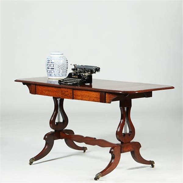 Grote foto massief mahonie sidetable of smalle schrijftafel met 2 laden en op en neerklapbare oren no.351910 antiek en kunst stoelen en banken