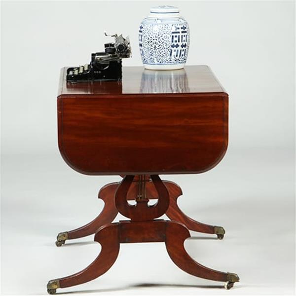 Grote foto massief mahonie sidetable of smalle schrijftafel met 2 laden en op en neerklapbare oren no.351910 antiek en kunst stoelen en banken