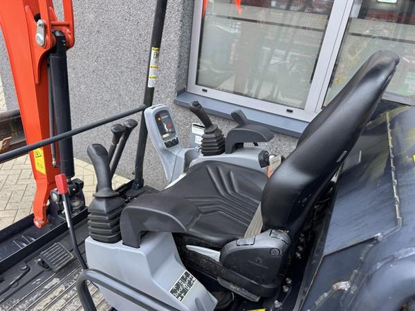 Grote foto kubota kx019 4 minigraver graafmachine rups 1 bak 2020 lpg 45uur zeer net doe het zelf en verbouw kranen en graafmachines