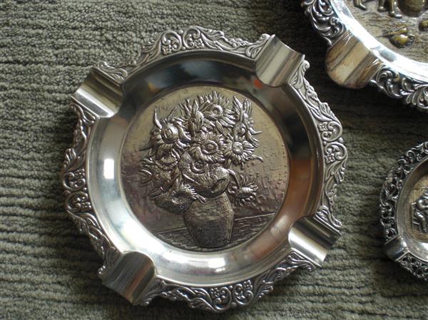 Grote foto 5 metalen asbakken verzamelen rookartikelen en luciferdoosjes