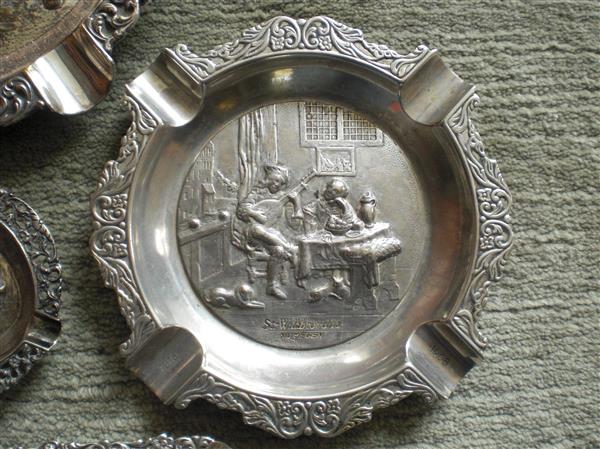 Grote foto 5 metalen asbakken verzamelen rookartikelen en luciferdoosjes