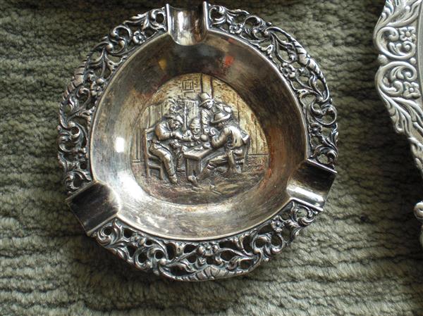 Grote foto 5 metalen asbakken verzamelen rookartikelen en luciferdoosjes