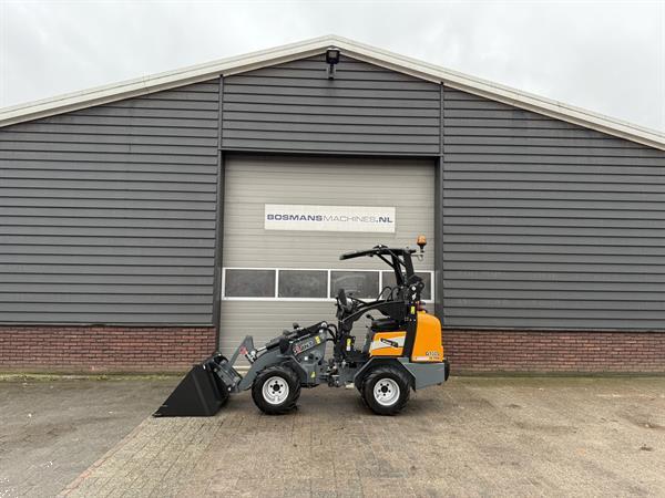 Grote foto giant g1500 x tra minishovel kniklader bj 2024 agrarisch shovels
