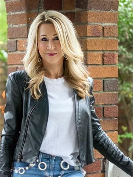 Grote foto vlotte vrouw 58 zoekt geweldige man contacten en berichten vrouw zoekt man