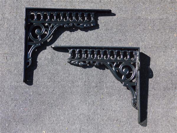 Grote foto fraaie decoratieve steun voor aan de wand boekenplank steun mat zwart tuin en terras tuindecoratie