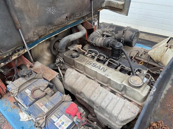 Grote foto nissan 5 tonner diesel agrarisch heftrucks