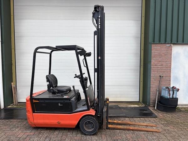 Grote foto still r20 18 agrarisch heftrucks