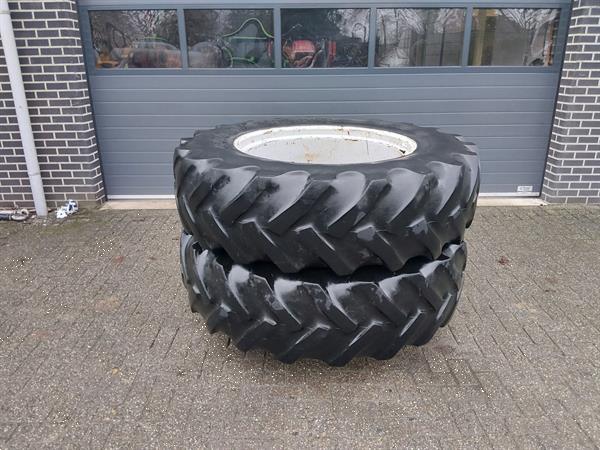 Grote foto dubbellucht 18.4 r38 molcon 5 ster agrarisch wielen