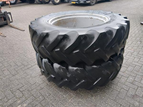 Grote foto dubbellucht 18.4 r38 molcon 5 ster agrarisch wielen