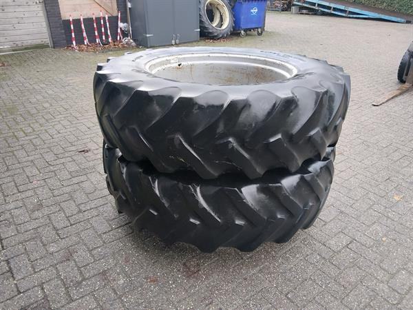 Grote foto dubbellucht 18.4 r38 molcon 5 ster agrarisch wielen