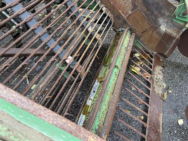 Grote foto basrijs brp gl135hxl oogstmachine voor planten zoals aardbeien en asperges agrarisch oogstmachines