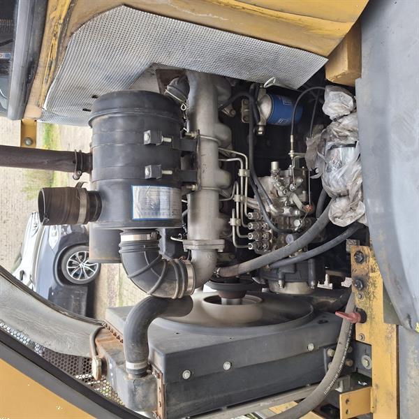 Grote foto everun er 12 minishovel kniklader wiellader bj 2019 agrarisch shovels