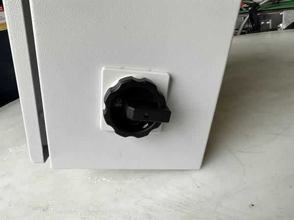 Grote foto nieuwe schakelkast met frequentieregelaar voor motoren tot 1 1 kw doe het zelf en verbouw afvalverwerking