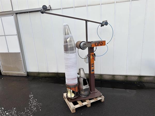 Grote foto giro cm92 buisnetlader voor later gebruik in verpakkingsmachine agrarisch tuinbouw