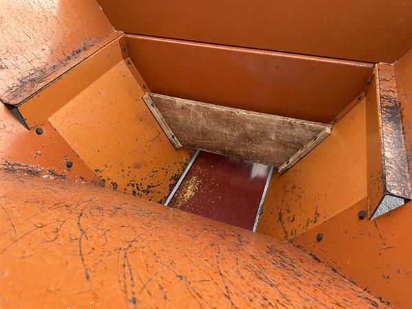 Grote foto javo standaard potmachine met dubbele pneumatische potdispenser en uitwerper agrarisch tuinbouw