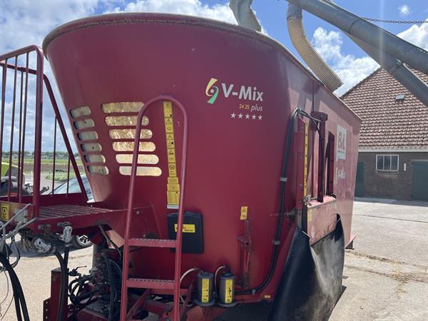 Grote foto van lengerich bvl voermengwagen agrarisch uithalers en verdelers