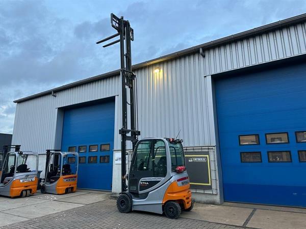 Grote foto vs 22536 elektrische triplex heftruck still rx60 25 agrarisch heftrucks