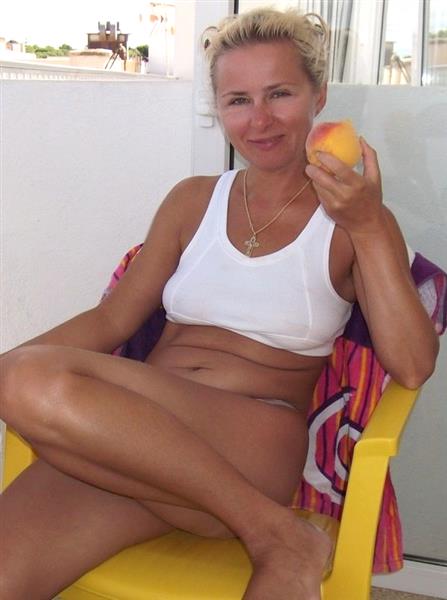 Grote foto even zorgeloos genieten erotiek vrouw zoekt mannelijke sekspartner