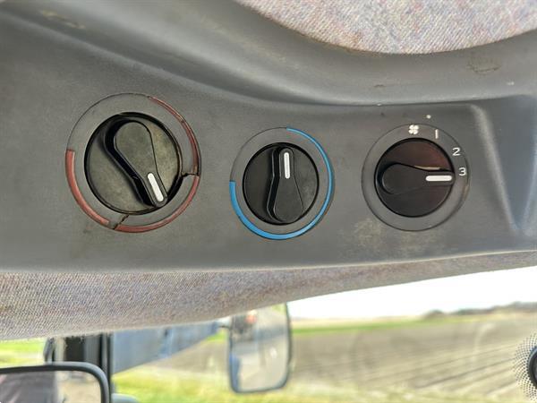 Grote foto new holland tm 115 agrarisch tractoren