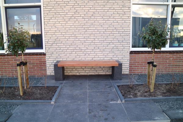 Grote foto tuinbank beton en geschaafd hardhout 175x45x45cm tuin en terras tuinmeubelen