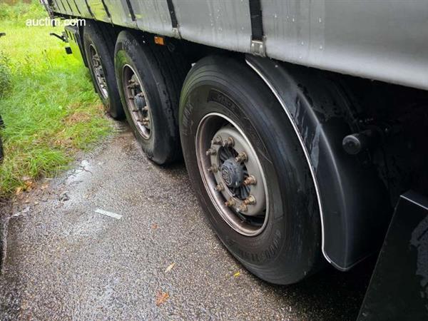 Grote foto a d lprs 24 2023 schuifzeil oplegger doe het zelf en verbouw opleggers