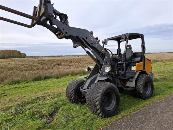 Grote foto giant v6004 t shovel agrarisch shovels