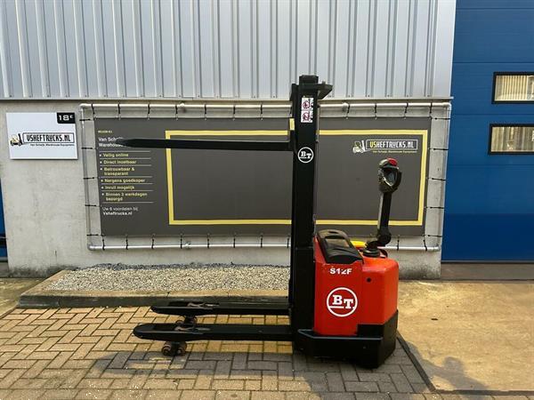 Grote foto vs 22552 elektrische stapelaar bt s12f initi le lift doe het zelf en verbouw hefwerktuigen