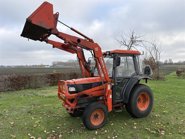 Grote foto kubota l3300 met frontlader agrarisch tractoren