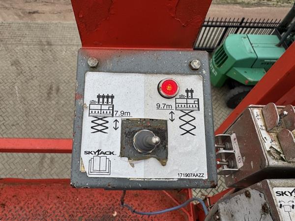 Grote foto skyjack sj 6832rt schaarhoogwerker scissor arbeitsbuhne 2016 4x4 kubota diesel 12m werkhoogte doe het zelf en verbouw hoogwerkers