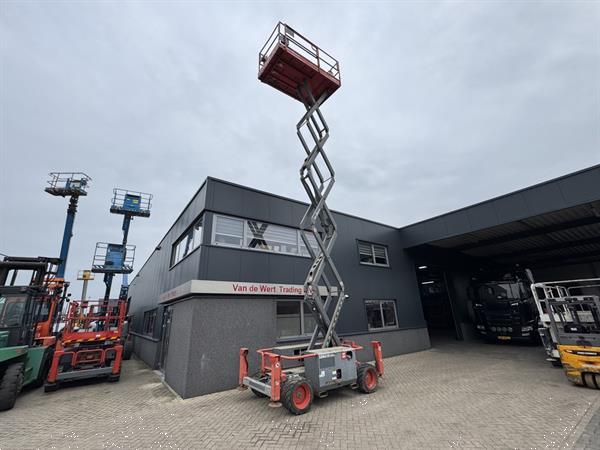 Grote foto skyjack sj 6832rt schaarhoogwerker scissor arbeitsbuhne 2015 4x4 kubota diesel 12m werkhoogte doe het zelf en verbouw hoogwerkers