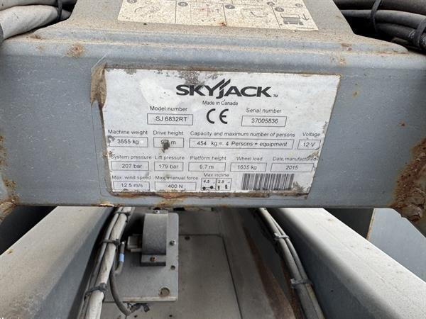 Grote foto skyjack sj 6832rt schaarhoogwerker scissor arbeitsbuhne 2015 4x4 kubota diesel 12m werkhoogte doe het zelf en verbouw hoogwerkers