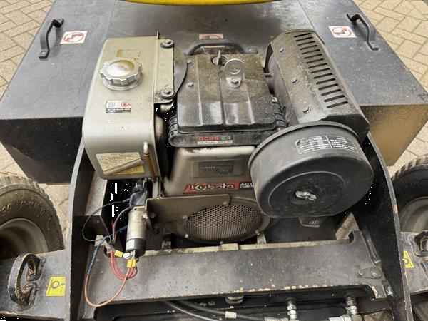 Grote foto niftylift nifty hr12nde knikarmhoogwerker arbeitsbuhne hybride kubota diesel 4x2 2014 doe het zelf en verbouw hoogwerkers