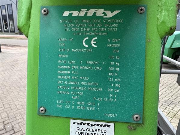 Grote foto niftylift nifty hr12nde knikarmhoogwerker arbeitsbuhne hybride kubota diesel 4x2 2014 doe het zelf en verbouw hoogwerkers