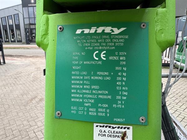 Grote foto niftylift nifty hr12nde knikarmhoogwerker arbeitsbuhne hybride kubota diesel 4x2 2016 doe het zelf en verbouw hoogwerkers