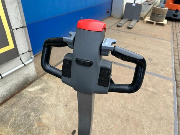 Grote foto vs 22592 elektrische palletwagen still ech15 lepels 1.600mm doe het zelf en verbouw hefwerktuigen